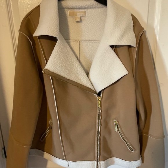 Micheal Kors - Sherpa Lined Jacket (extra large) - Picture 3 of 4